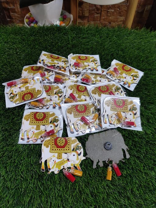 Cow design haldi kumkum with fridge magnet 5 pieces